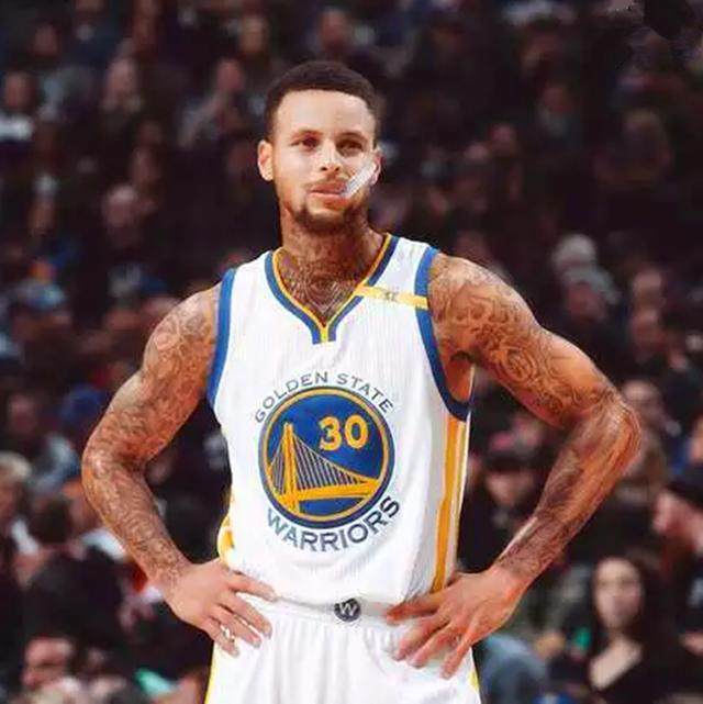 开场他以长 开场他以长